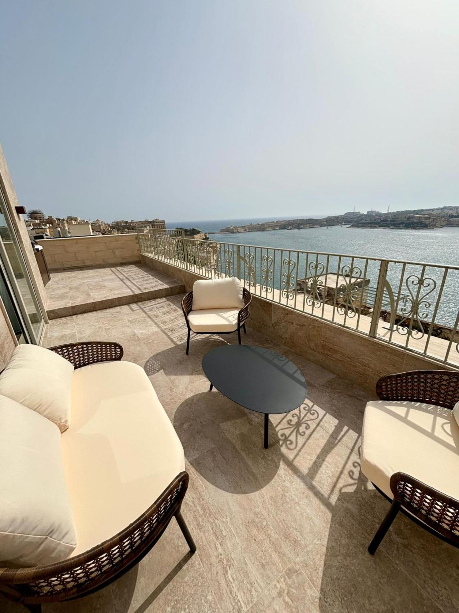 Battery House Hotel Valletta Luaran gambar