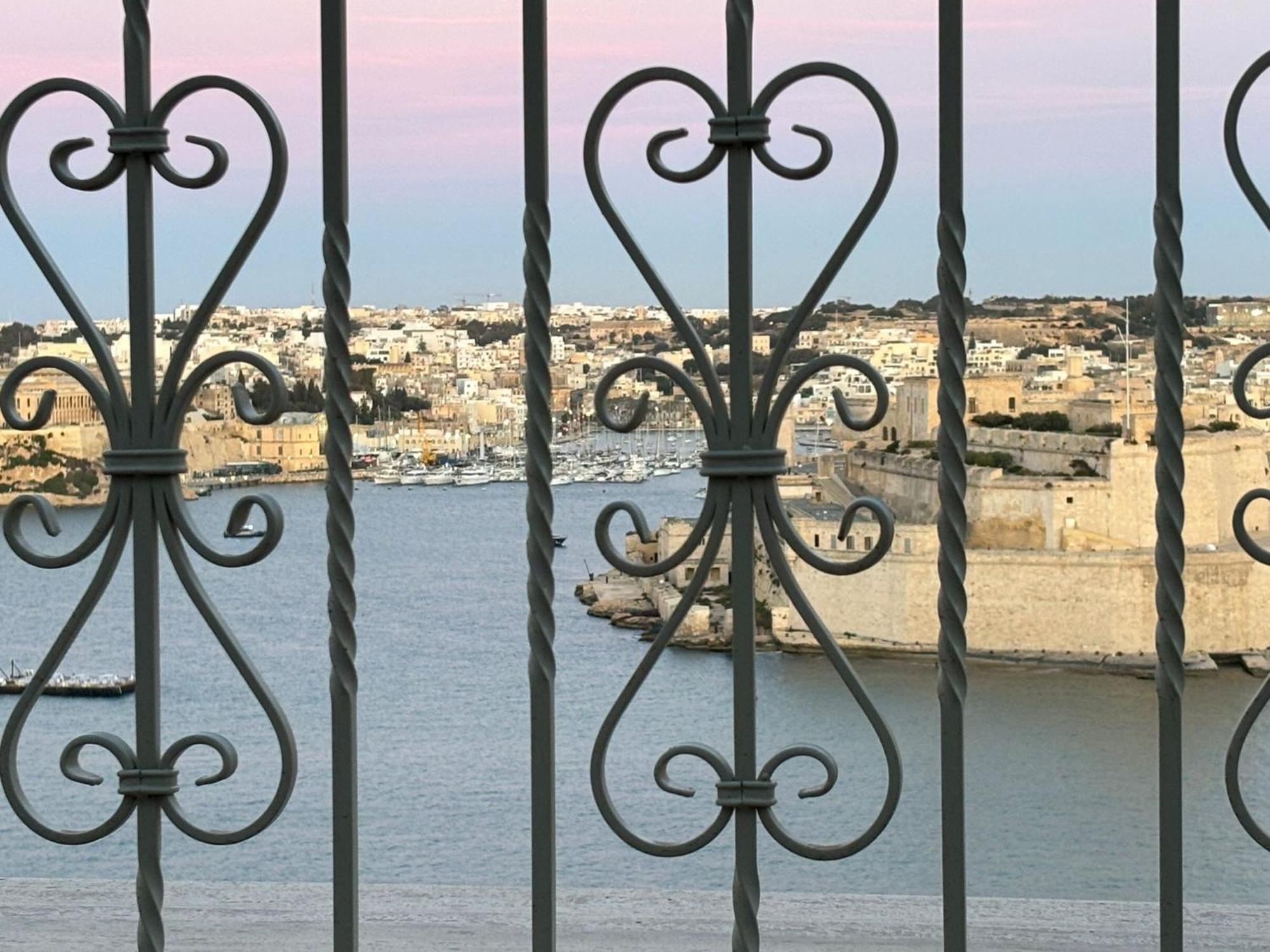 Battery House Hotel Valletta Luaran gambar
