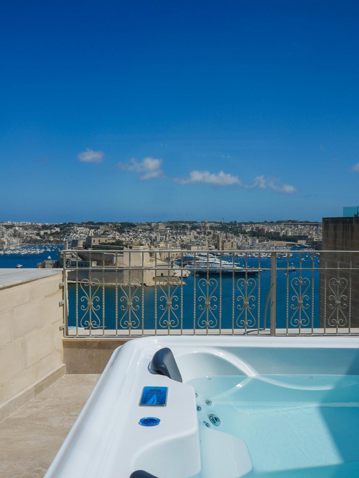 Battery House Hotel Valletta Bilik gambar